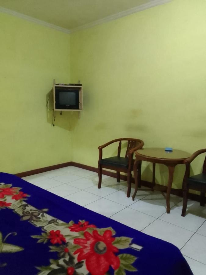 Hotel Oyo 93146 Lamin Indah Puncak Esterno foto