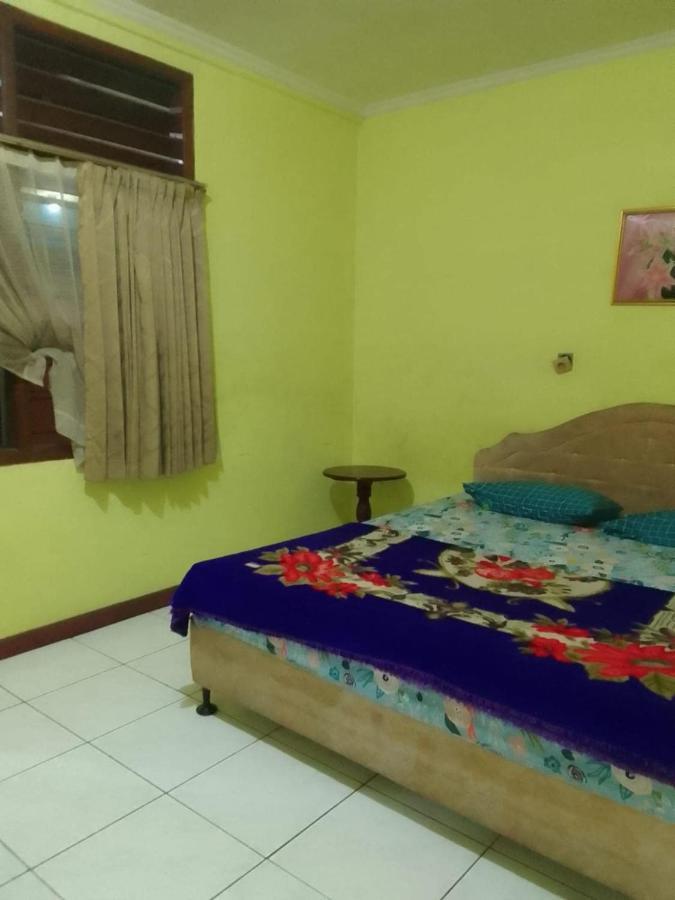 Hotel Oyo 93146 Lamin Indah Puncak Esterno foto